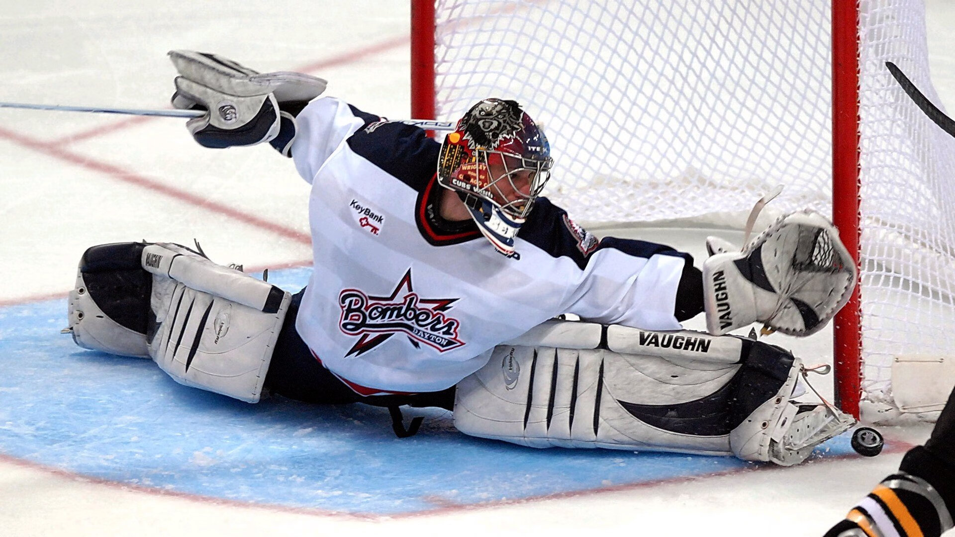 开云体育官网-拜仁局部压迫迫使博卡传球失误，拜仁压迫打法